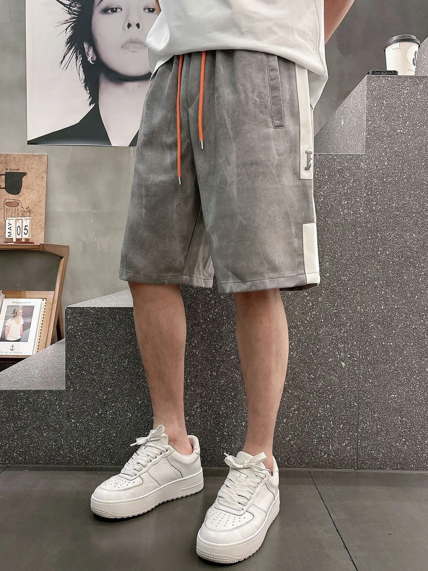 Hermès three-standard complete 2026 summer New Arrival men's casual shorts, advanced custom-made Breathable fabric, Breathable fabric, extremely stretchy and comfortable, impeccable details, top-grade accessories, original logo design concept, delicate and soft feel! The upper body fit is awesome! Size: M-XXXL Please state your height and weight when ordering